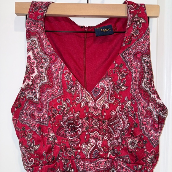 Just...Taylor Red Paisley Midi Dress Size 10 - Picture 2 of 8